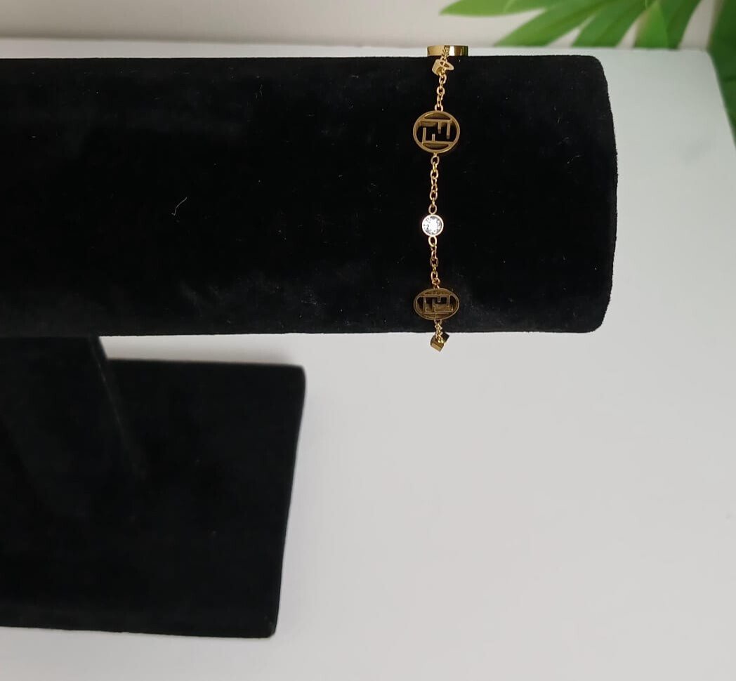 اكسسوارات الورد
