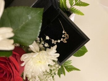 بريق الذهب