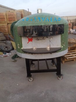 افران بيتزا ايطالية