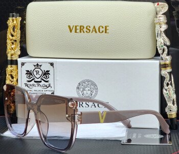Royal Palace Optics