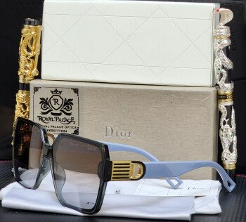 Royal Palace Optics