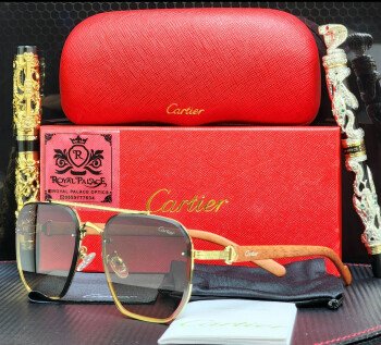 Royal Palace Optics