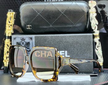 Royal Palace Optics