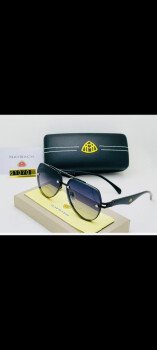 Royal Palace Optics