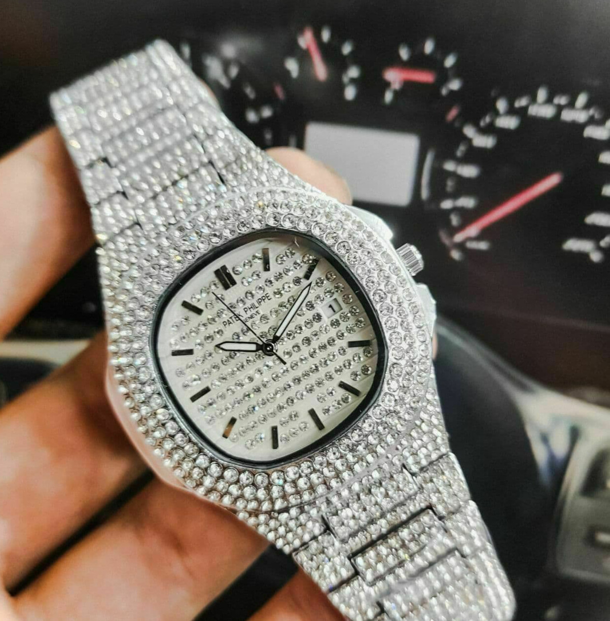 Patekphilippe Watch | Pose